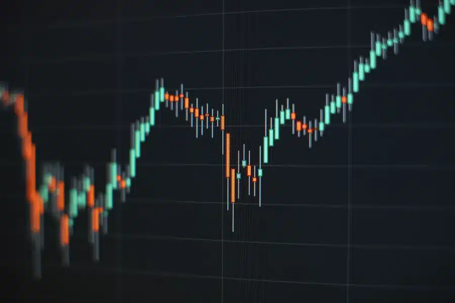 التداول بعقود الفروقات